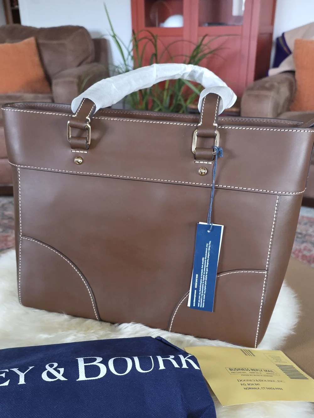 Beautiful NWT Dooney & Bourke Large Chestnut Leather Mila Tote 🤎🎁❤️
